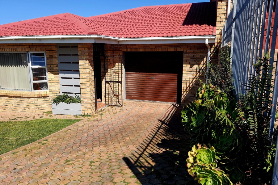 2 Bedroom Property for Sale in Dana Bay Western Cape